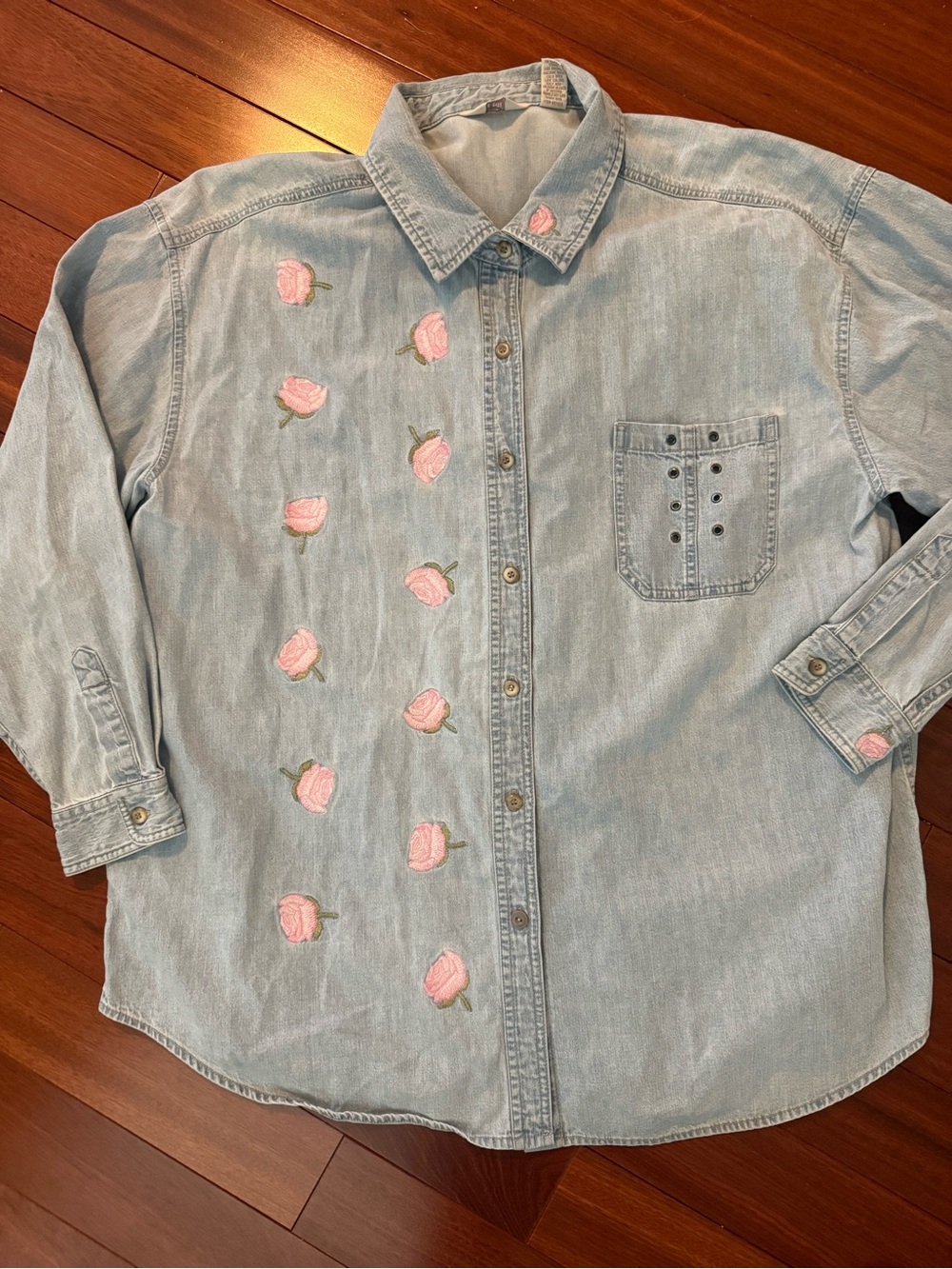 J Jill Denim Women Size XL Shirt Blue Chambray Jean Button Down Top Pink Roses